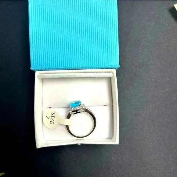 New Sterling Silver and Glass Blue Topaz Ring, Size 7 - Picture 2 of 3
